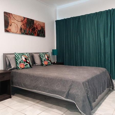 Hallandale Studio With Pool Apartment Plaja Hallandale Exterior foto