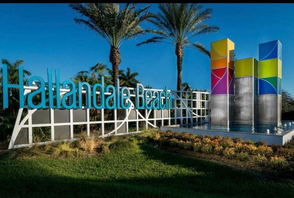 Hallandale Studio With Pool Apartment Plaja Hallandale Exterior foto